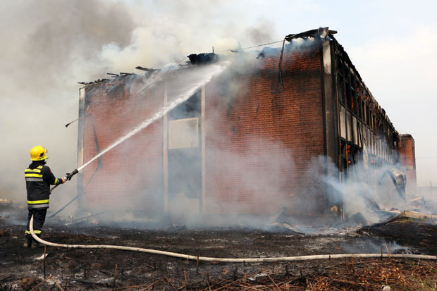 Од Годомина остали само зидови (ФОТО+ВИДЕО)